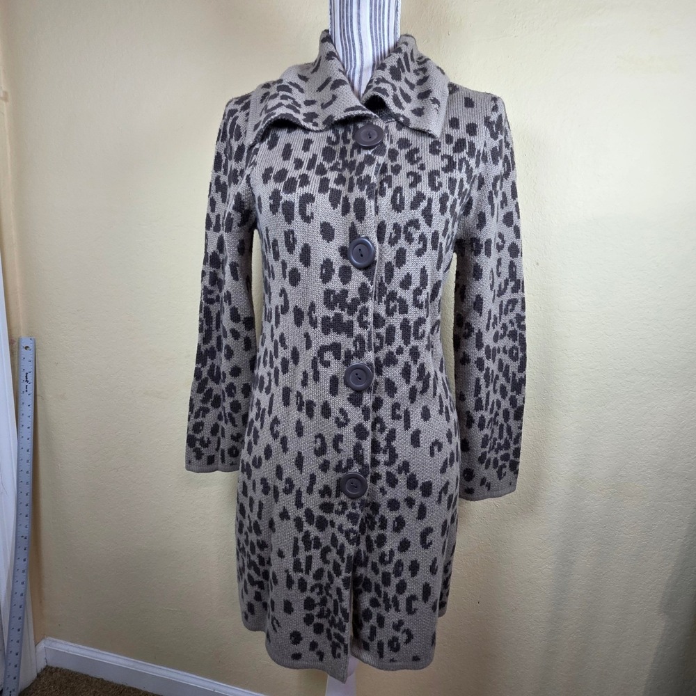 Chicos Size 1 Leopard Print Button Front Long Knit‎ Sweater Cardigan Jacket